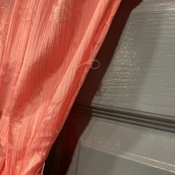 70s pink brocade dress with sash, size 9, good condition - Picture 4 of 4